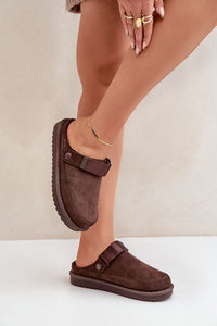 Slippers model 204651