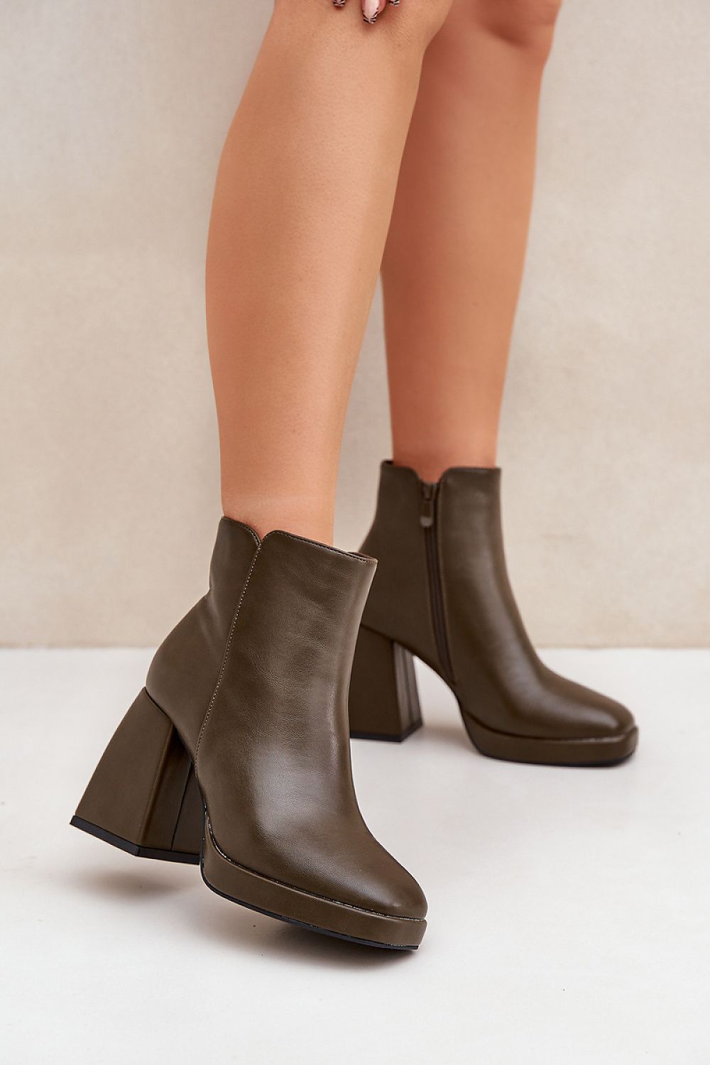 Heel boots model 204677
