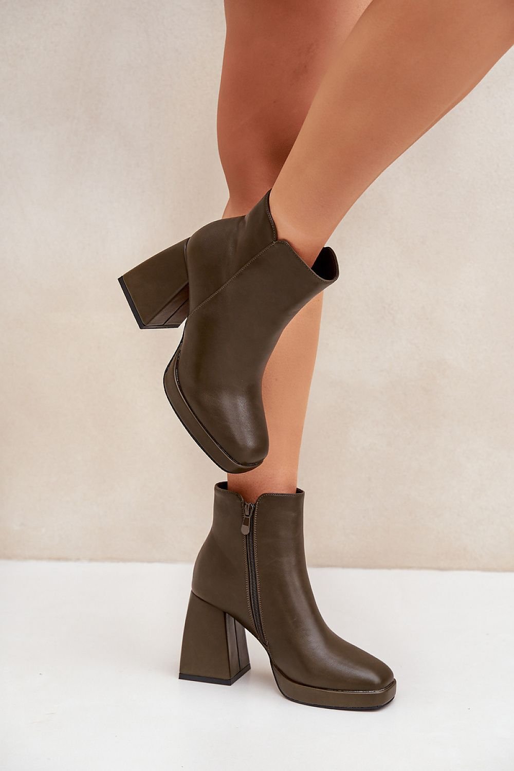 Heel boots model 204677
