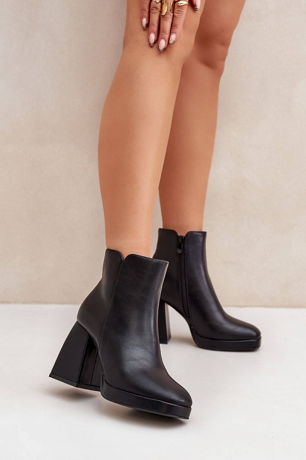 Heel boots model 204678
