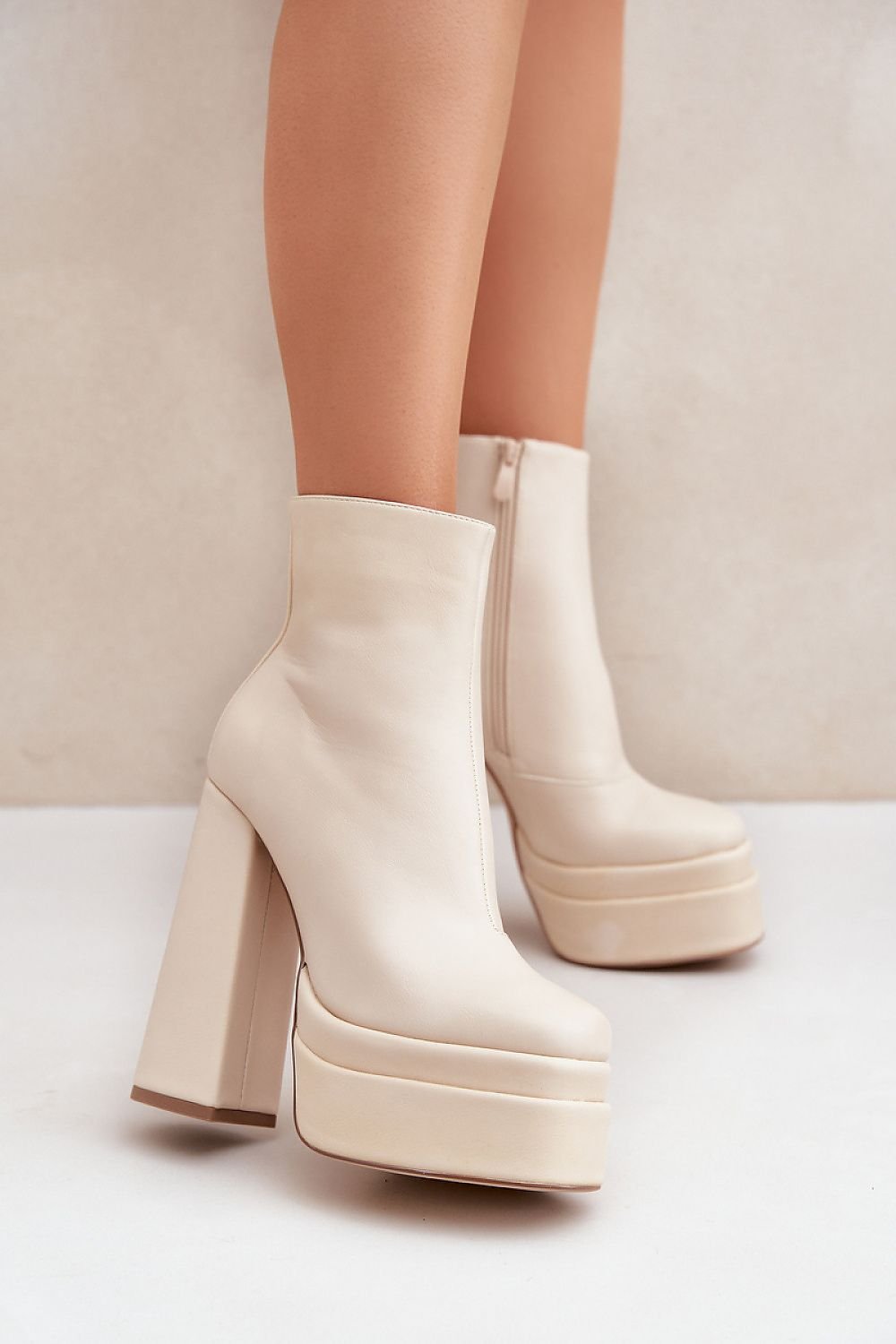 Heel boots model 204690