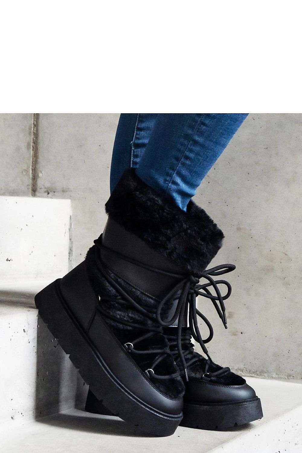 Snow boots model 204700