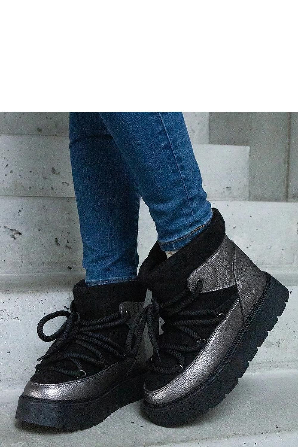 Snow boots model 204704