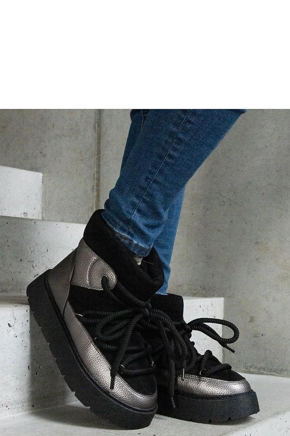 Snow boots model 204704