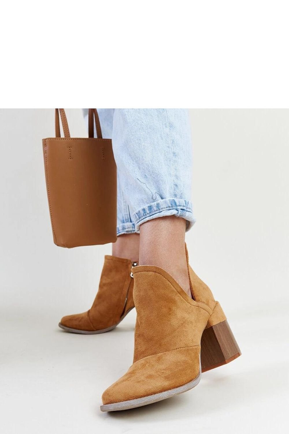 Heel boots model 204715