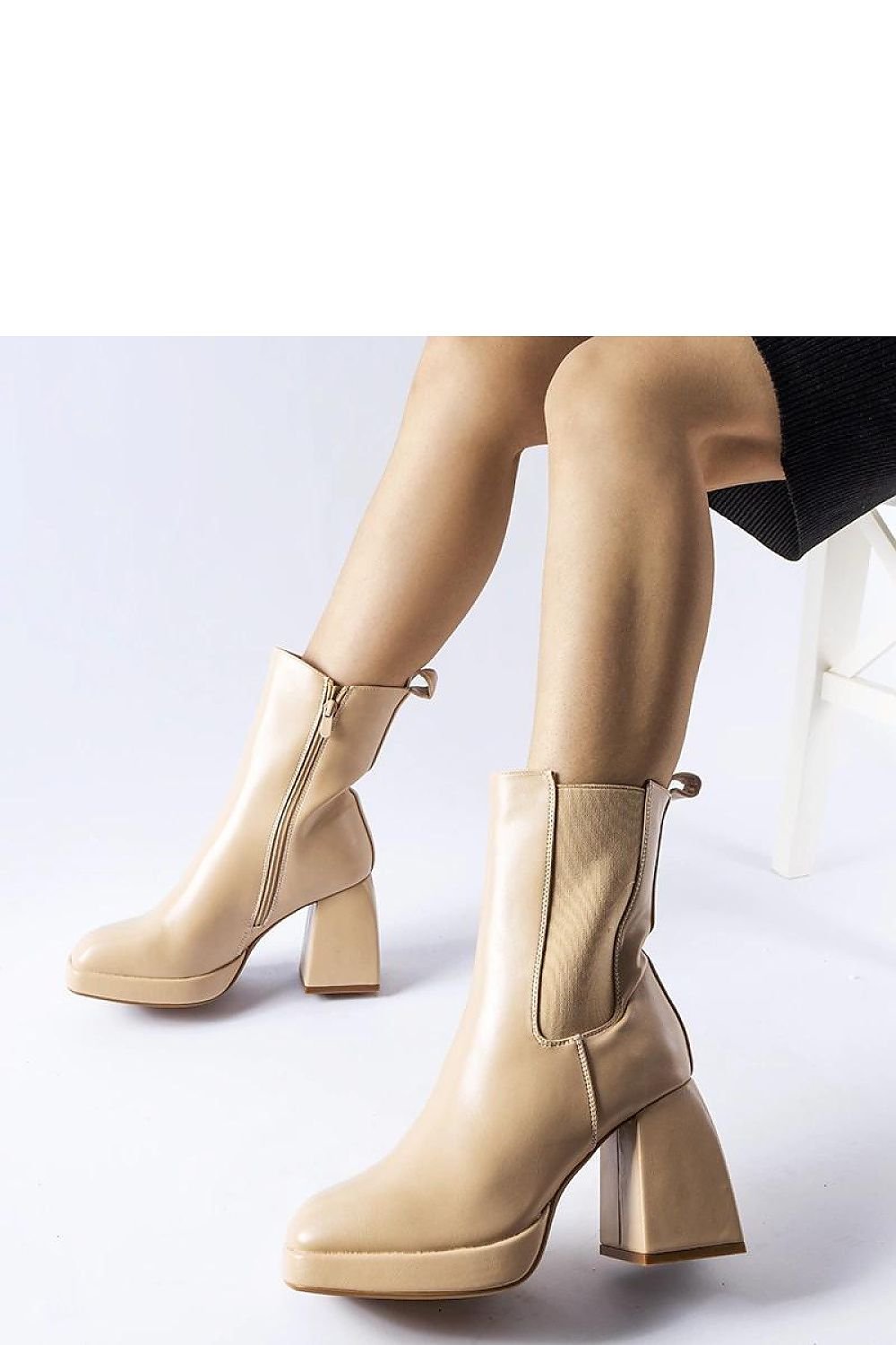 Heel boots model 204731