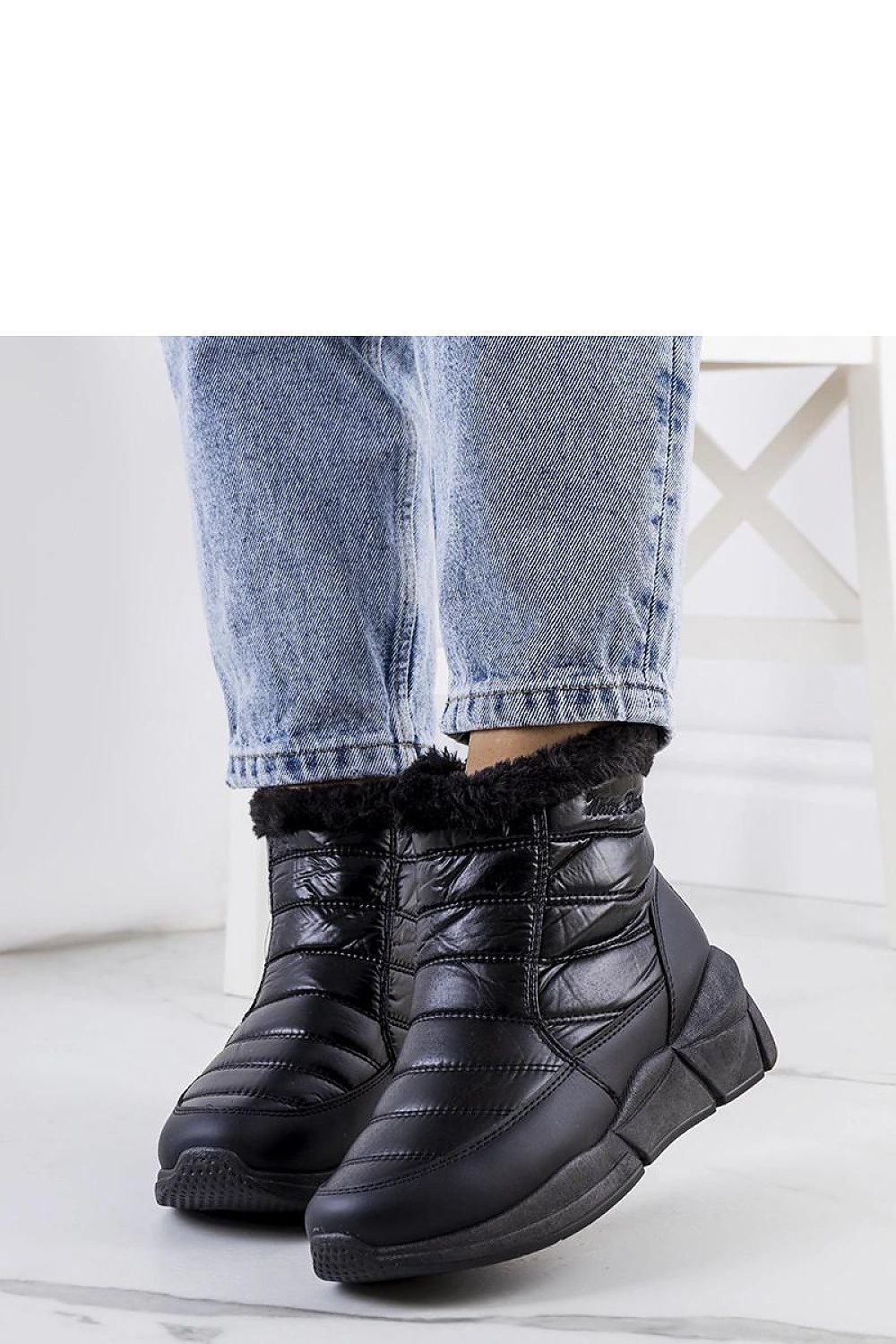 Snow boots model 204781