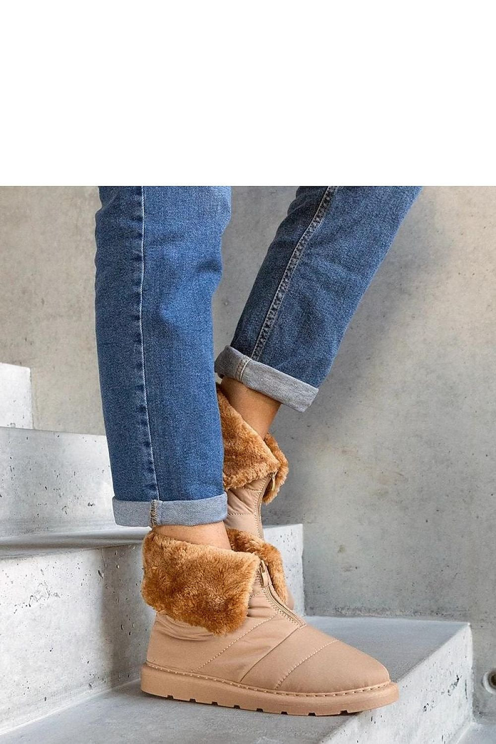 Snow boots model 204802