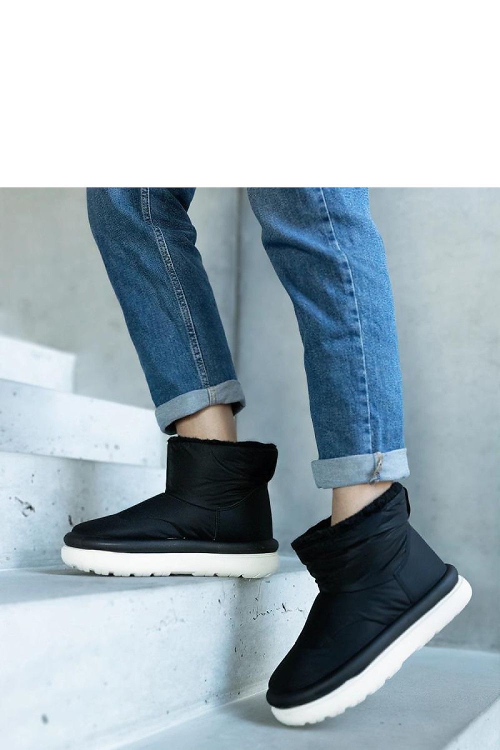 Snow boots model 204803