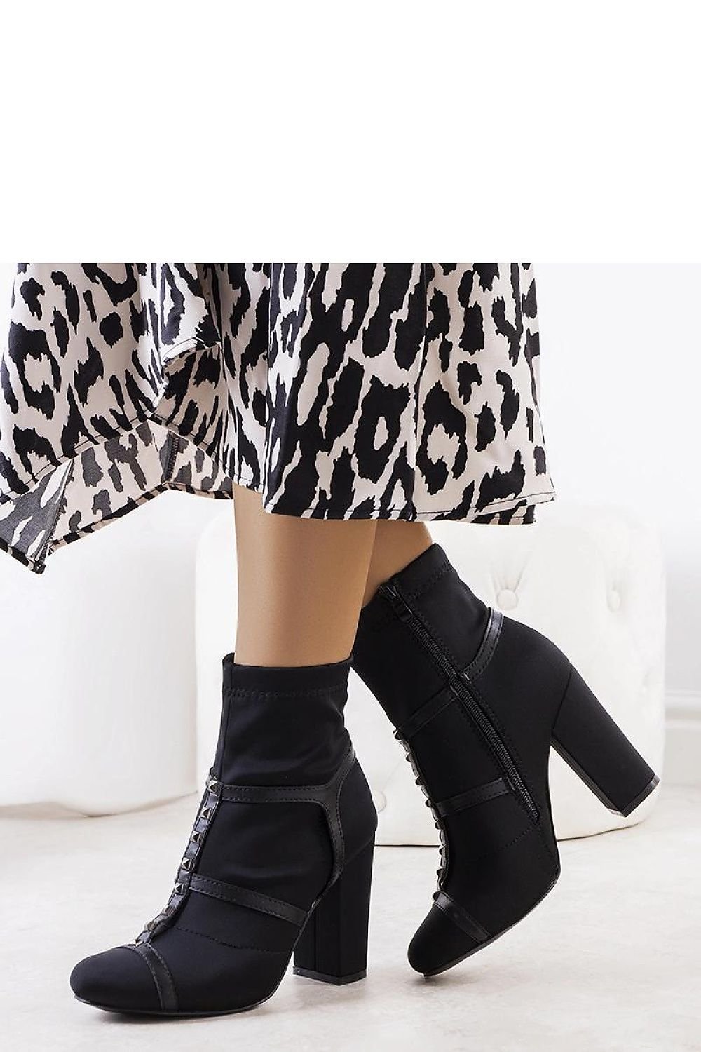 Heel boots model 204851