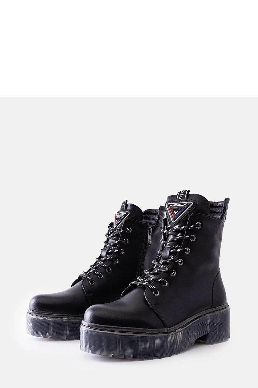 Boots model 204854