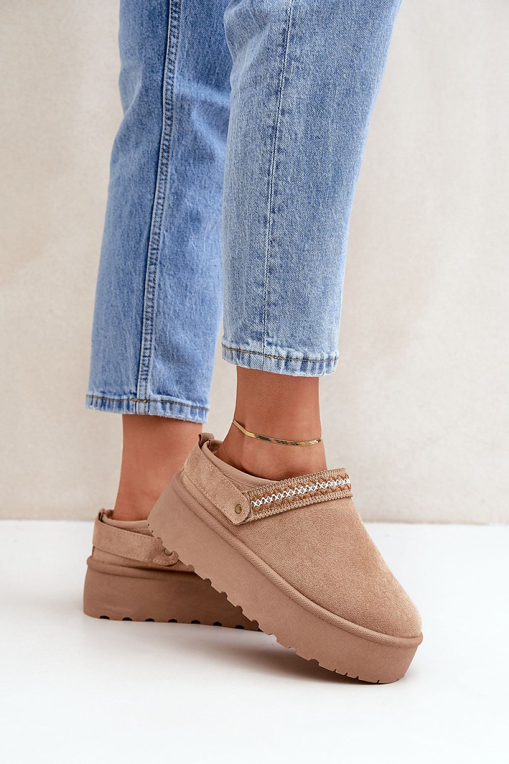 Snow boots model 204869