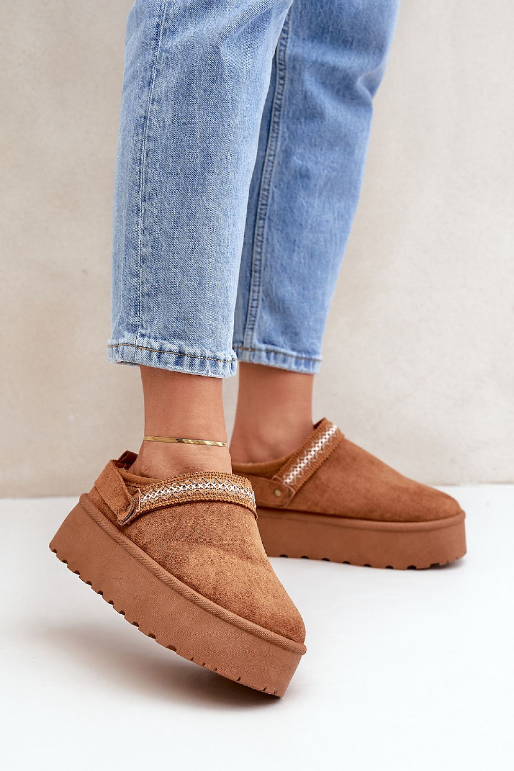 Snow boots model 204870