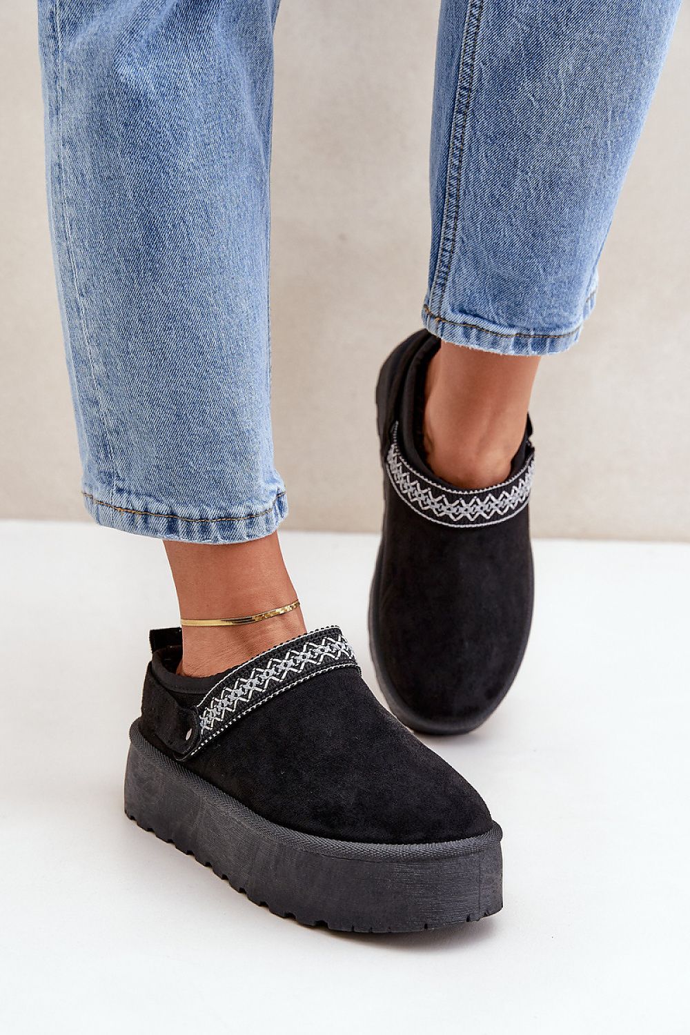 Snow boots model 204871