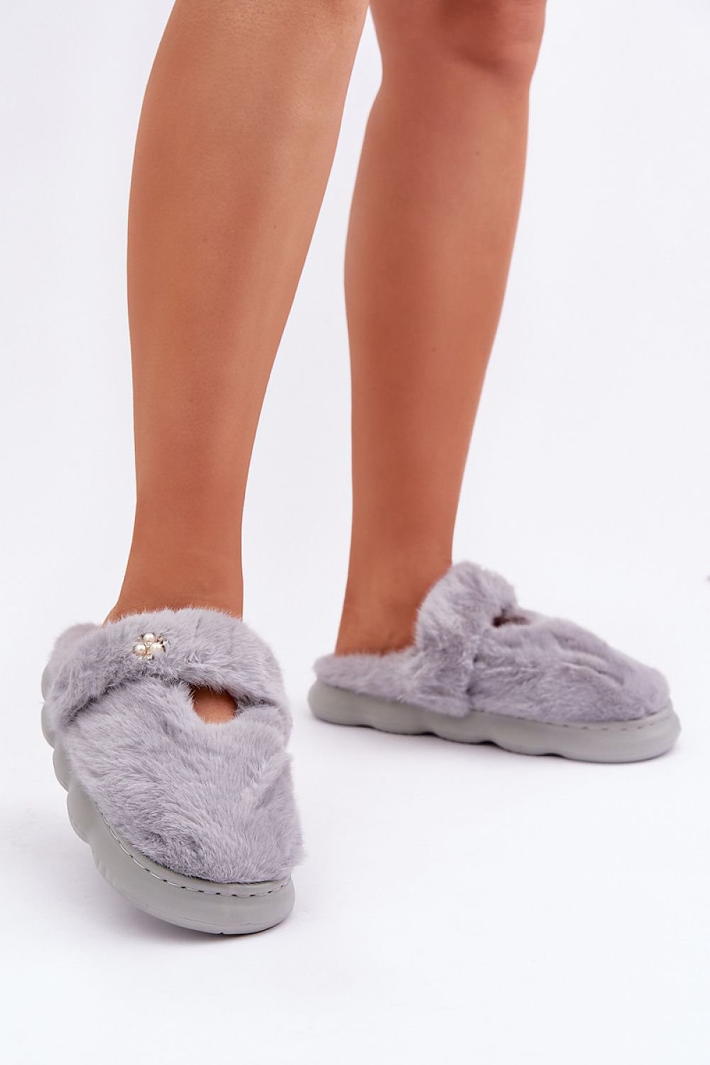 Slippers model 204950