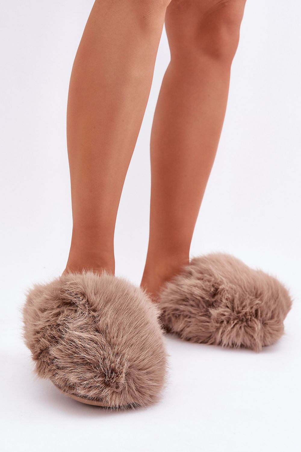 Slippers model 204953