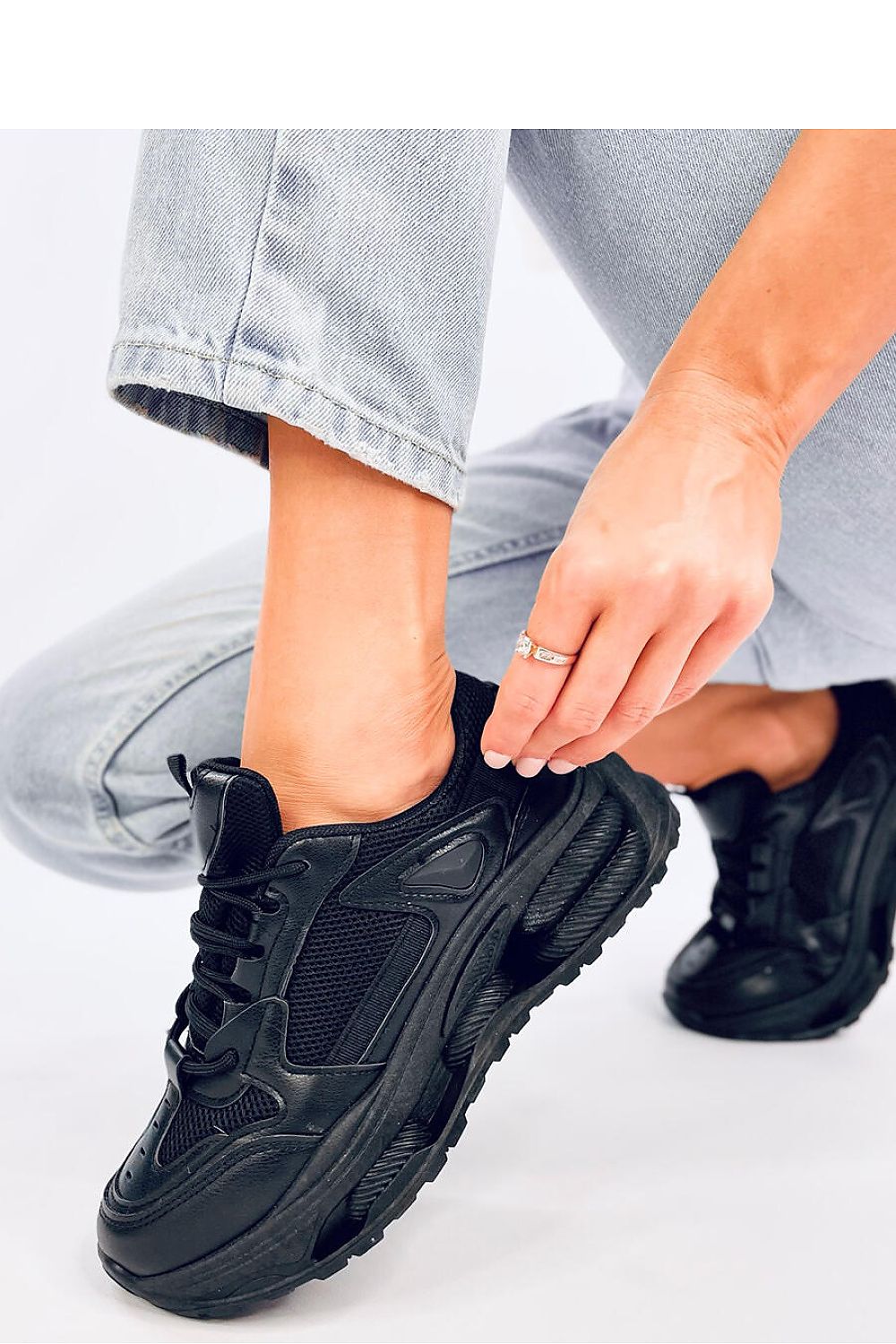 Sport Shoes model 205015