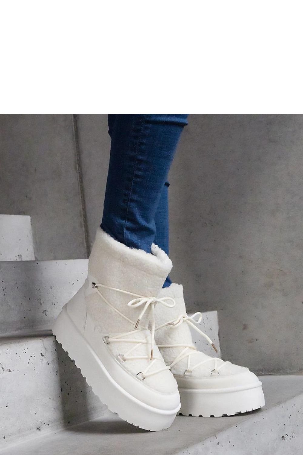 Snow boots model 205018