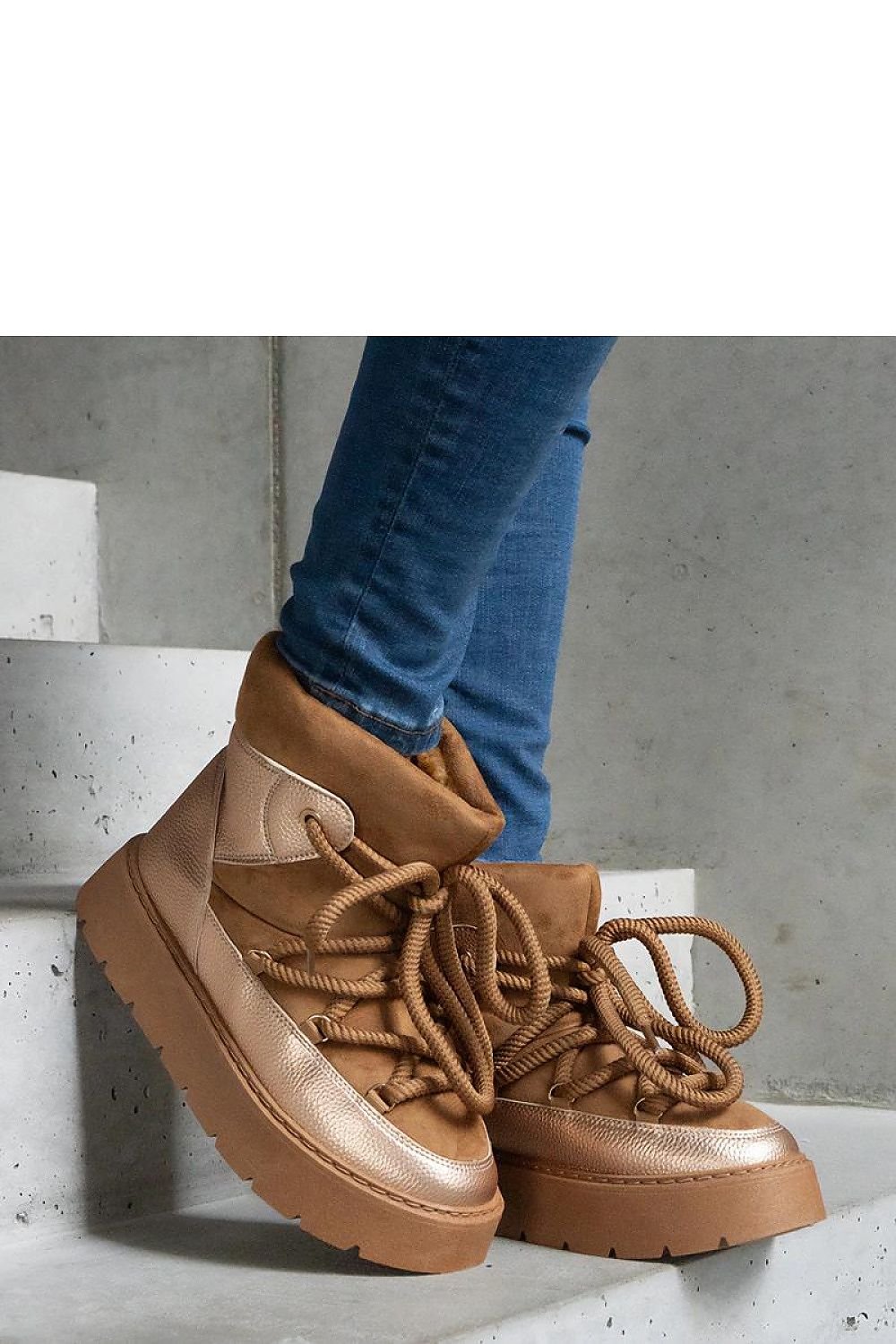 Snow boots model 205023