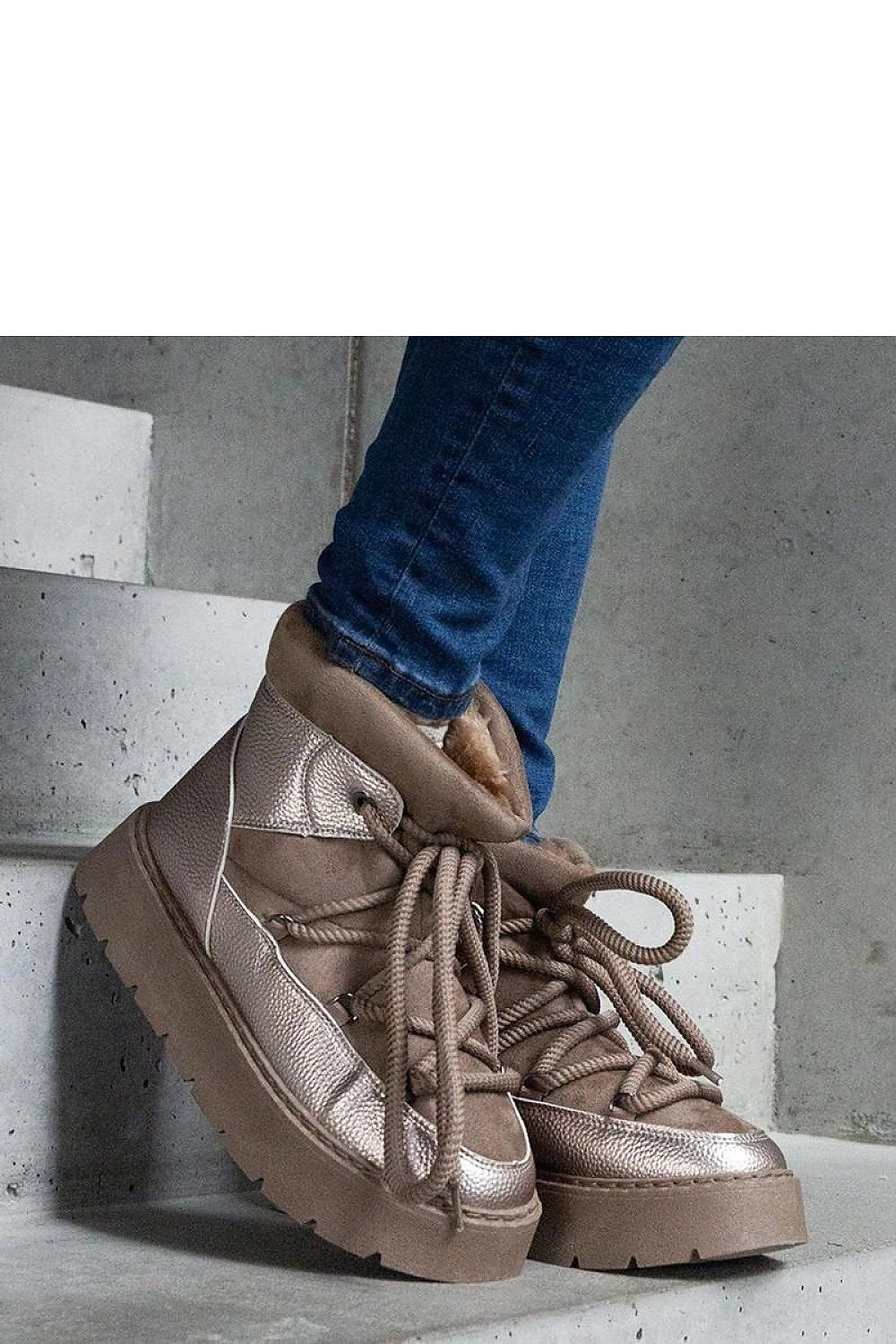 Snow boots model 205024