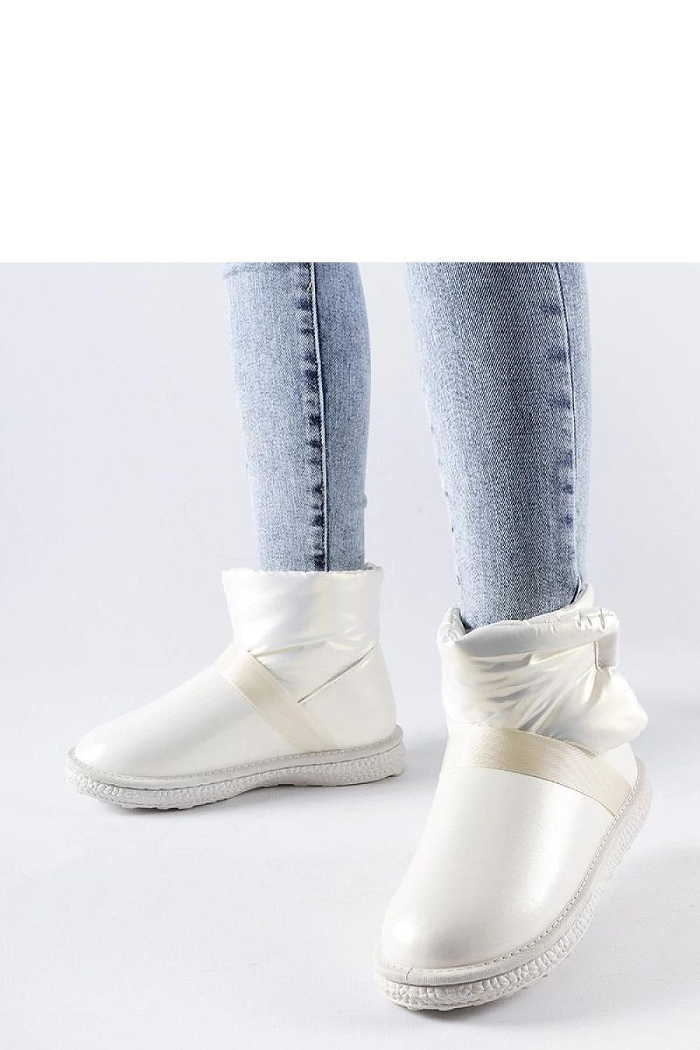 Snow boots model 205047