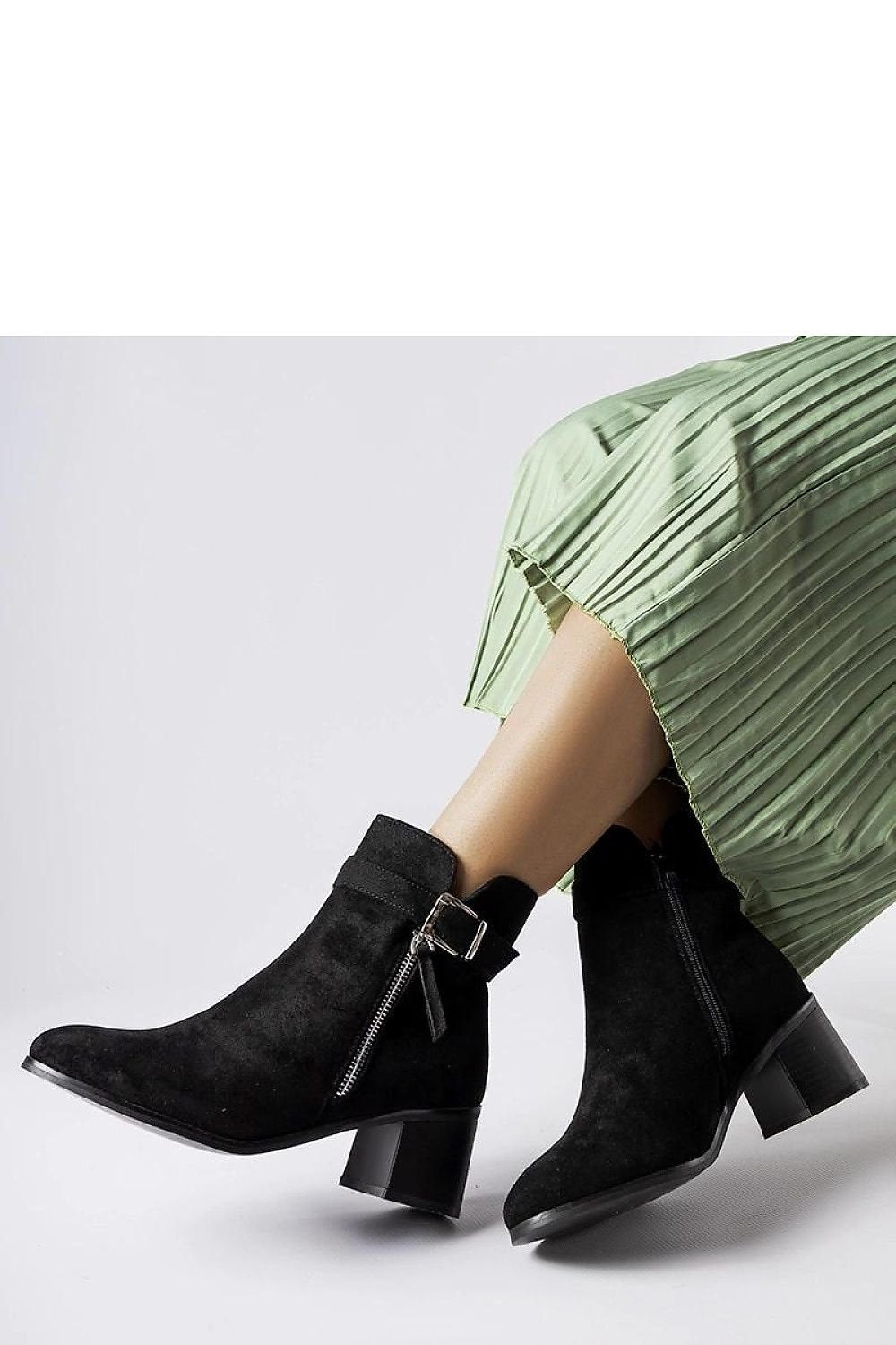 Heel boots model 205112