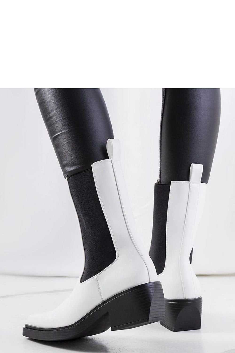 Heel boots model 205158