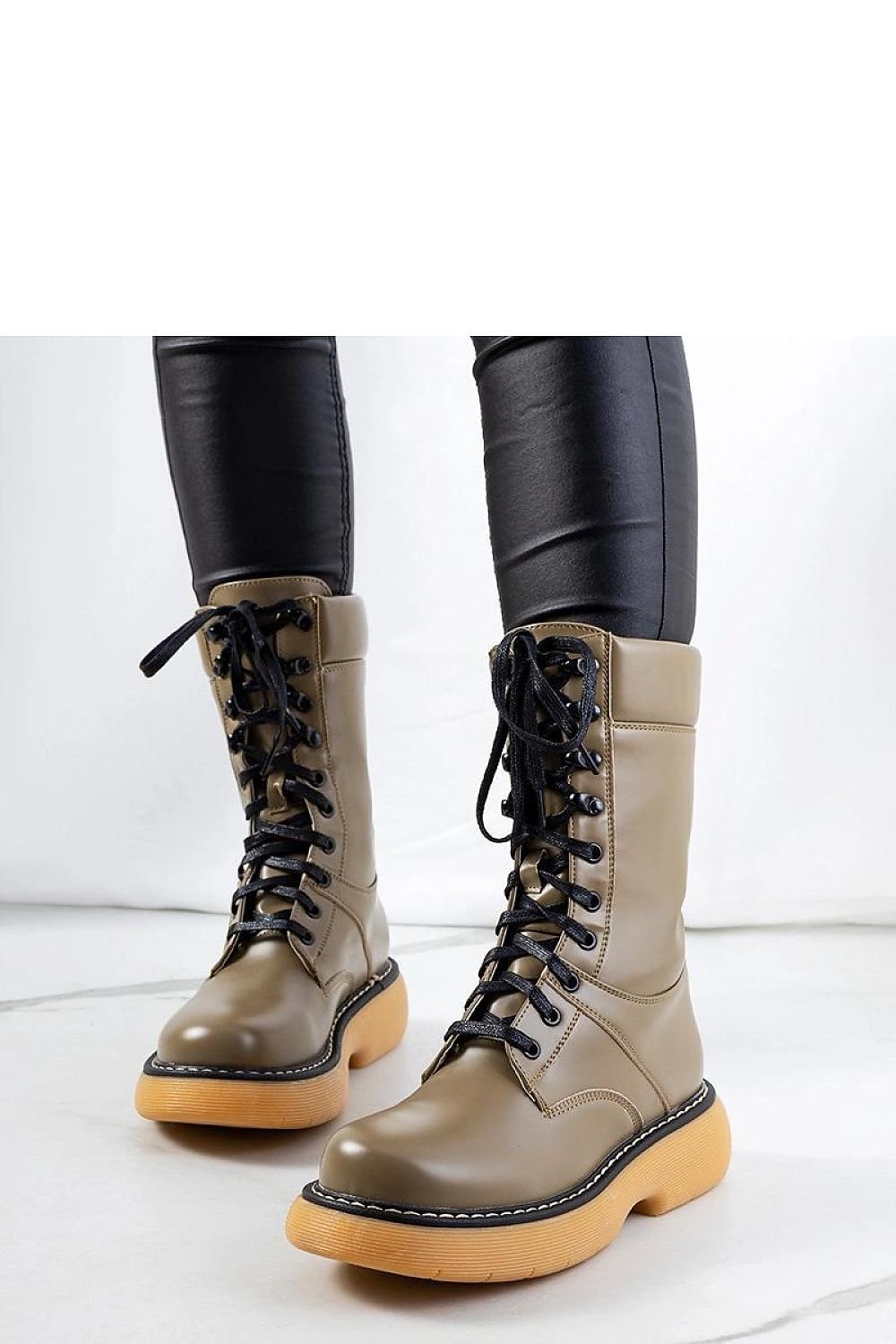 Boots model 205159