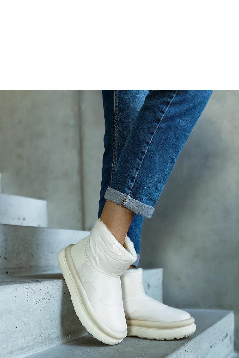 Snow boots model 205801