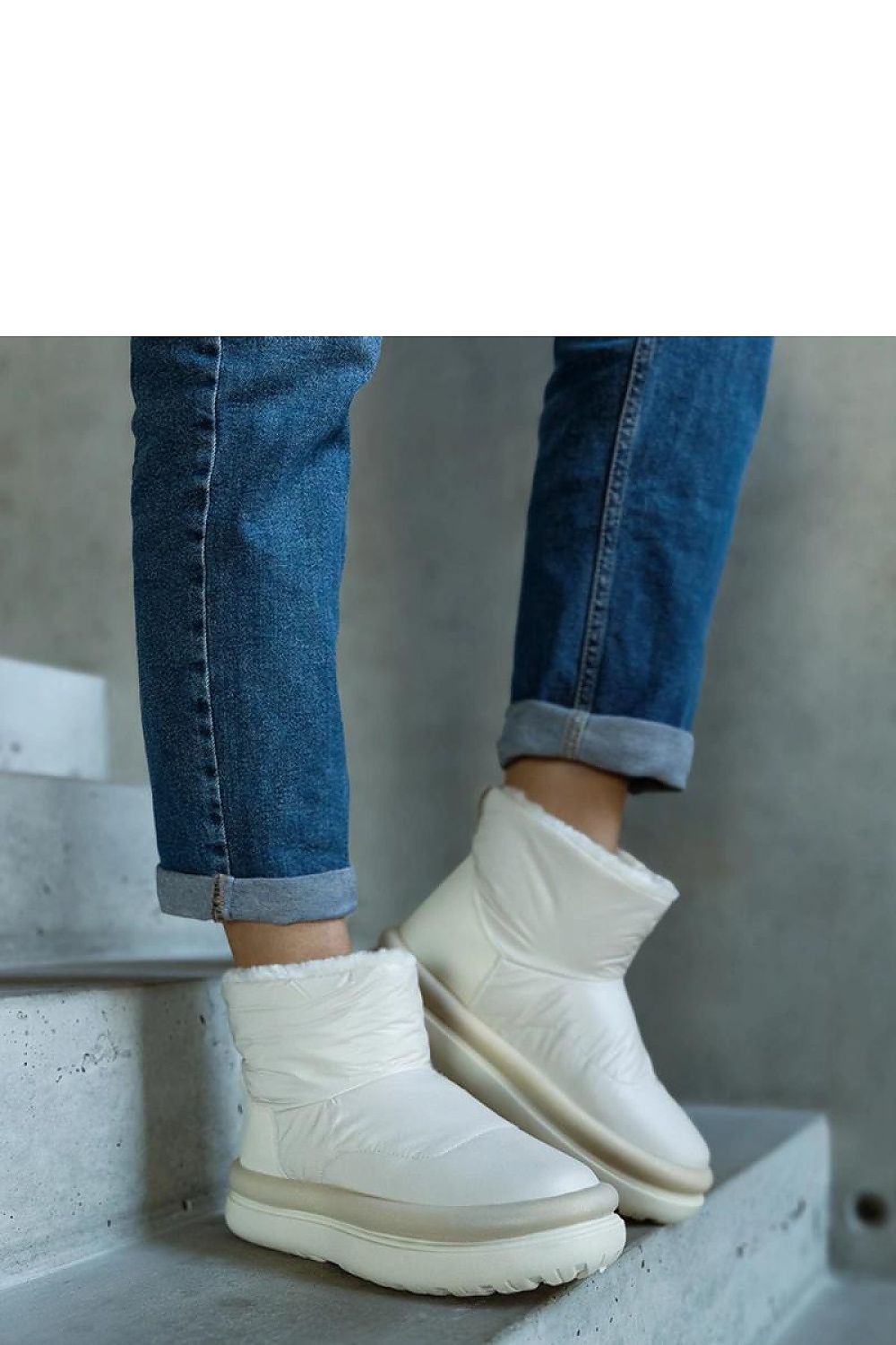 Snow boots model 205801