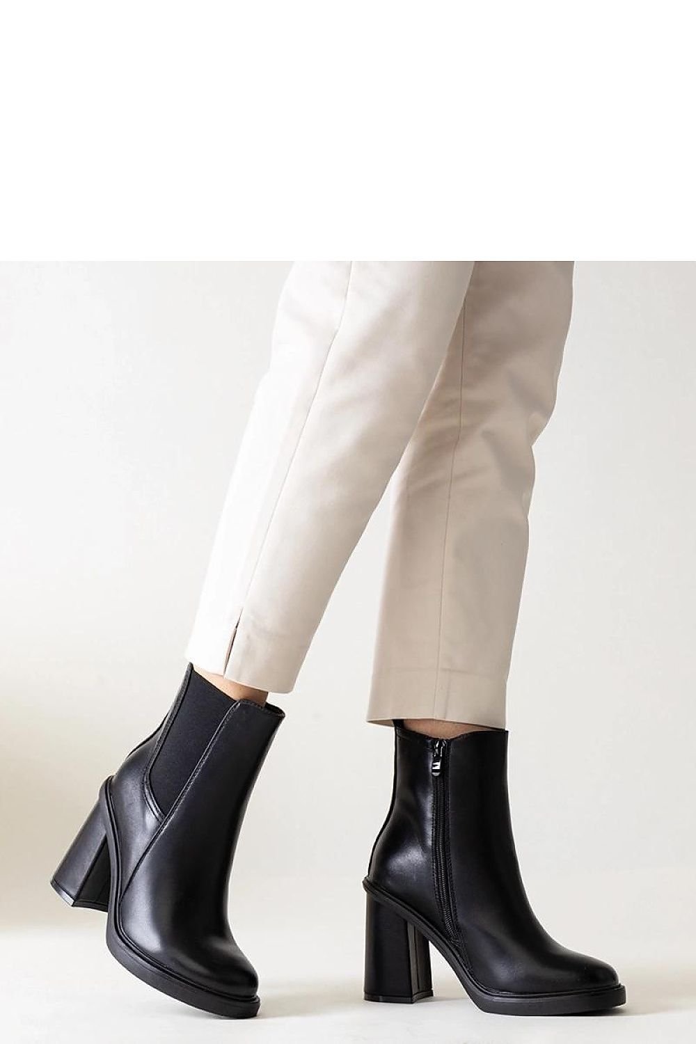 Heel boots model 205806