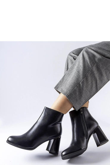 Heel boots model 205849