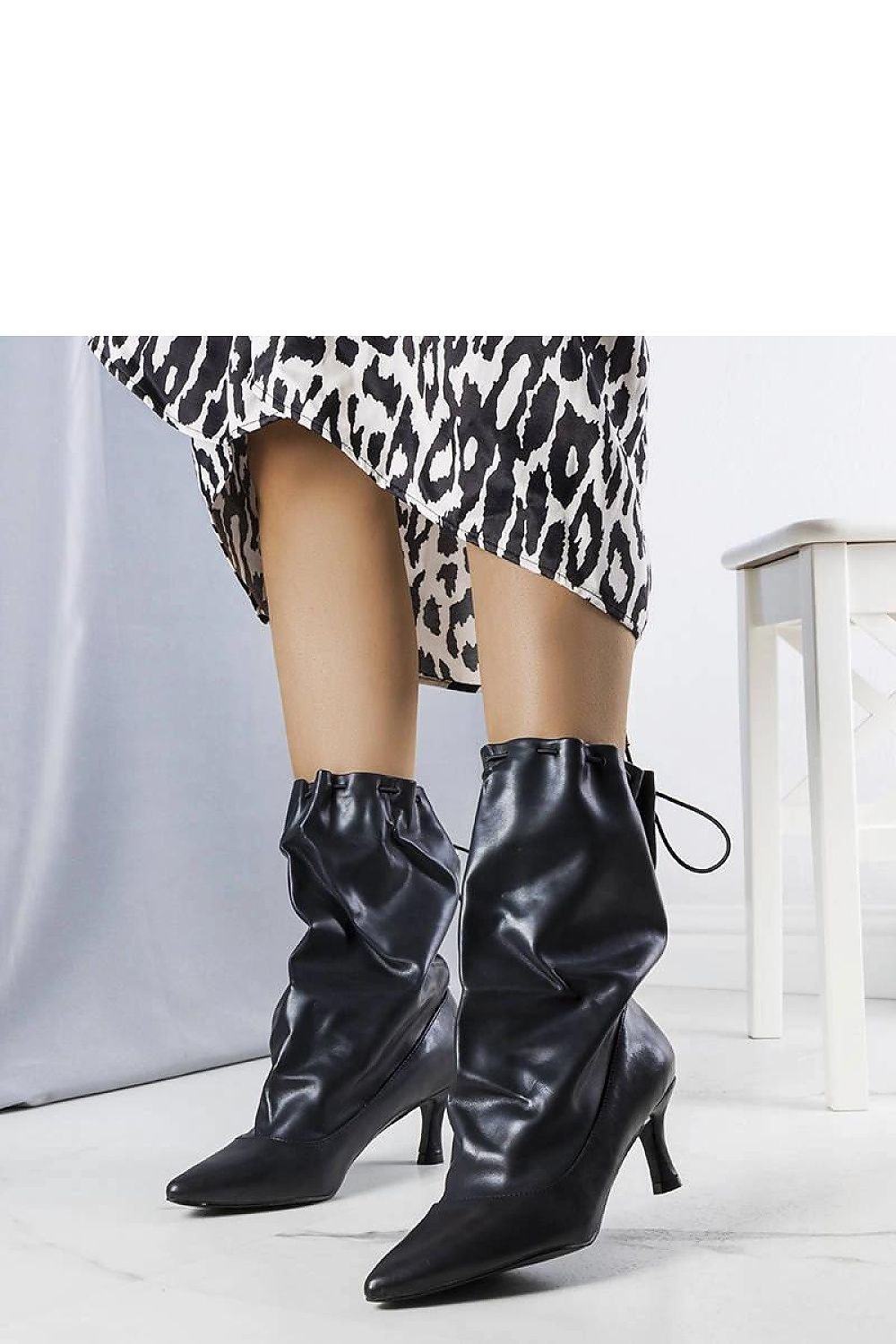 Heel boots model 205877