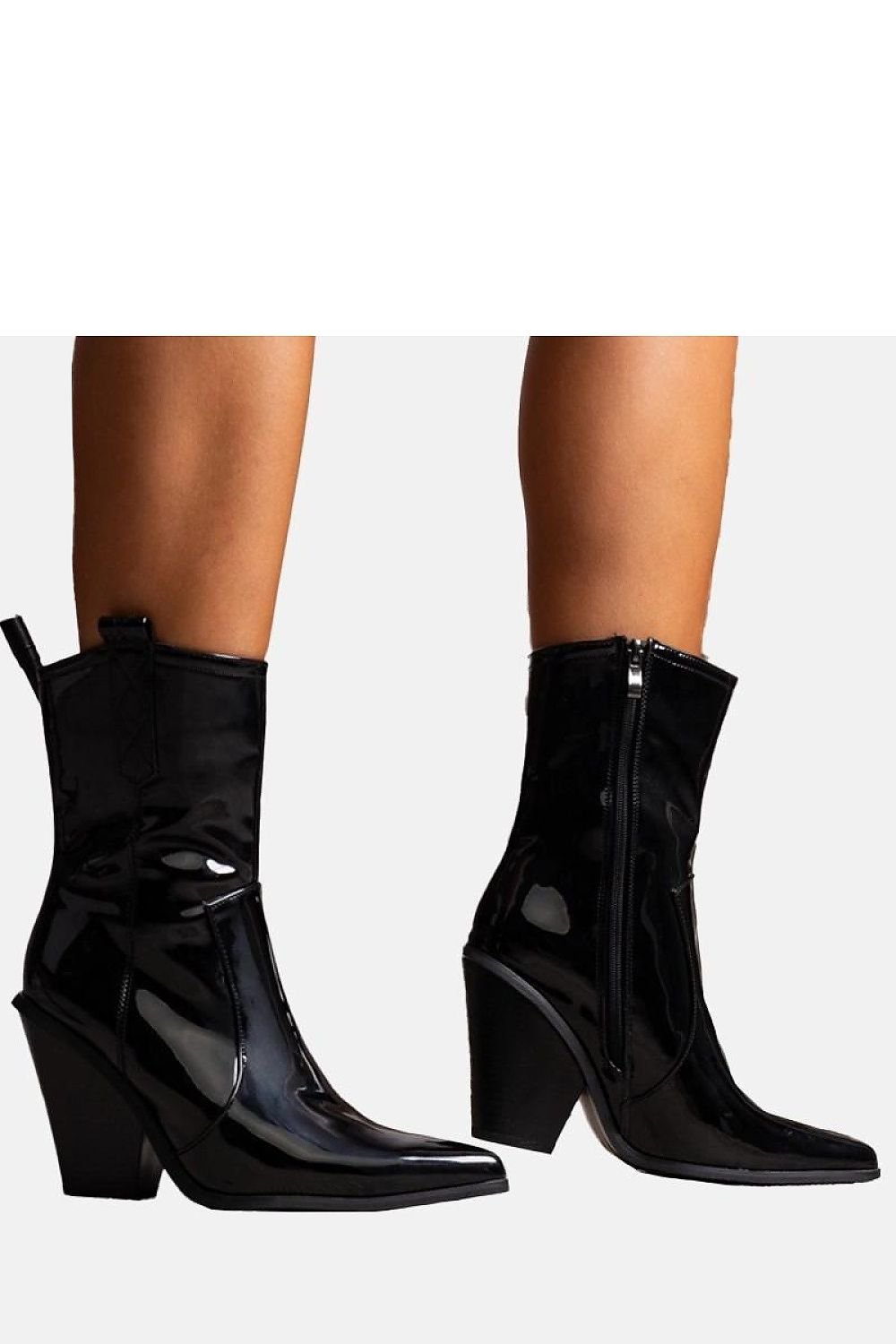 Heel boots model 205891