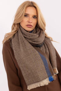 Shawl model 206038