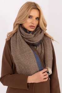 Shawl model 206038
