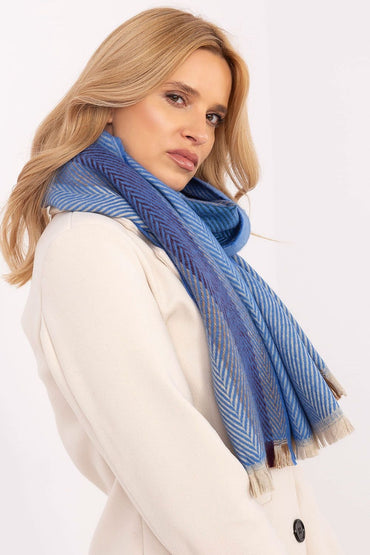 Shawl model 206040