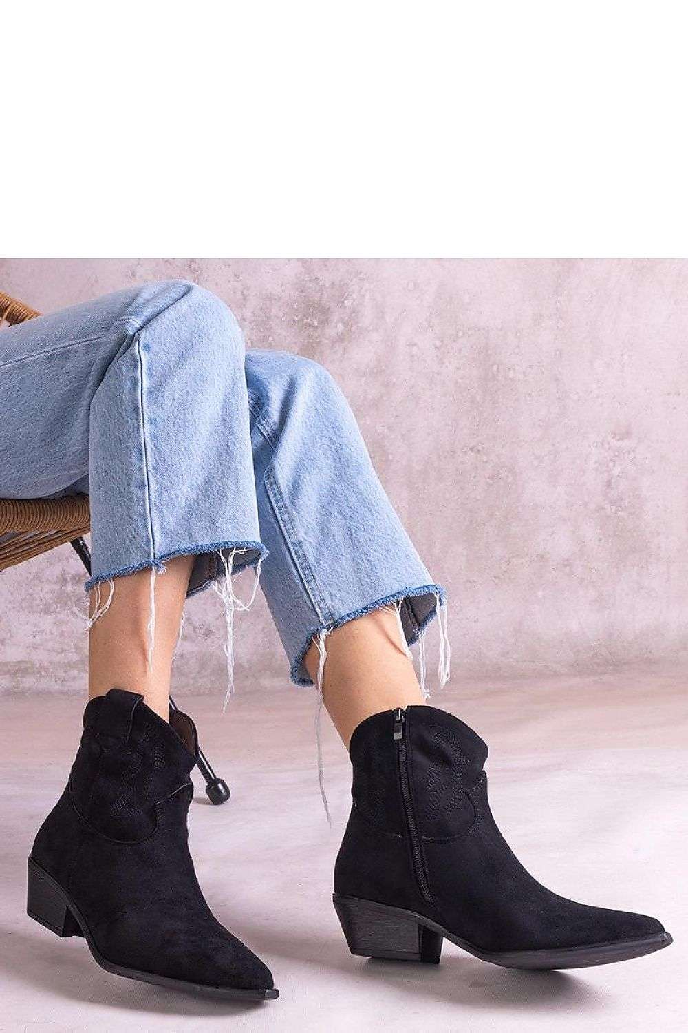 Heel boots model 206419