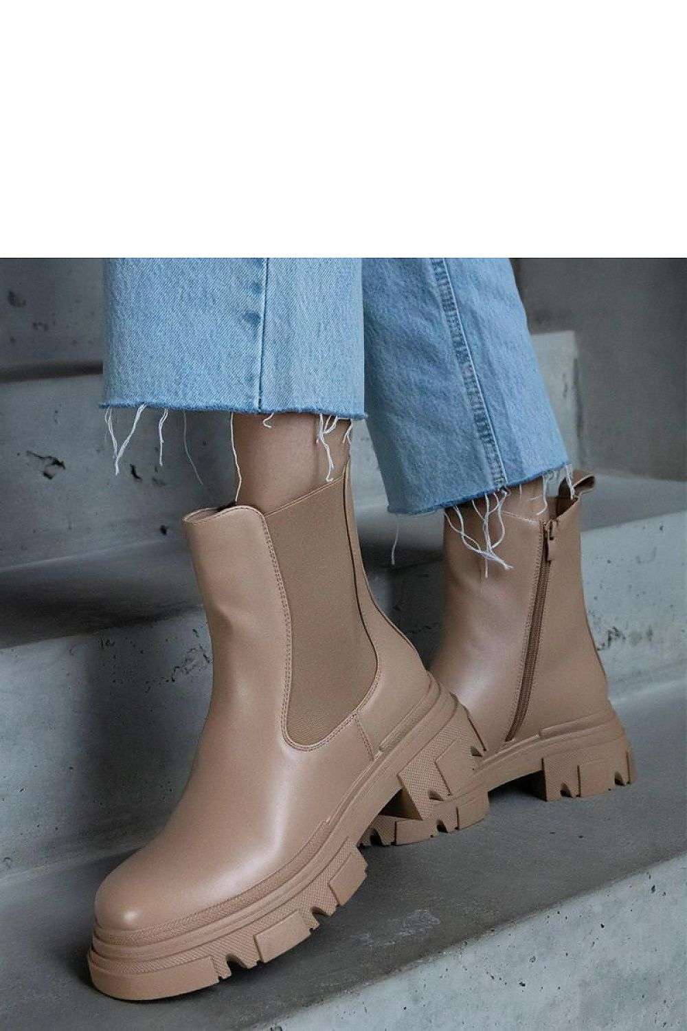Boots model 206426