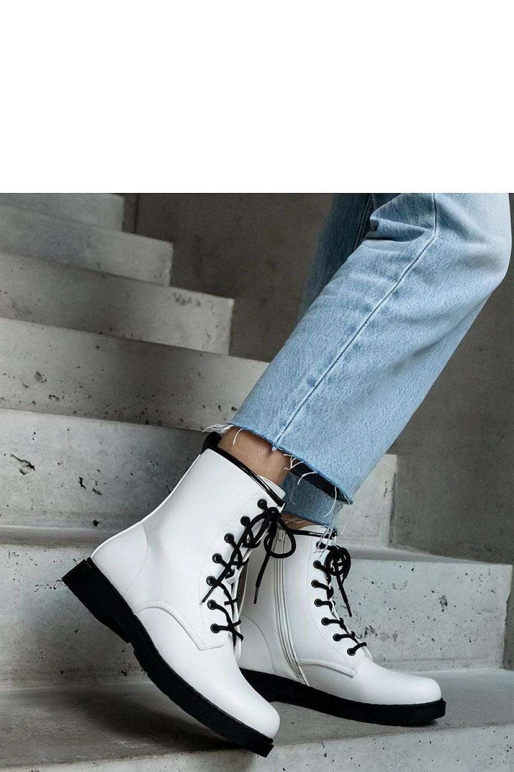 Boots model 206427