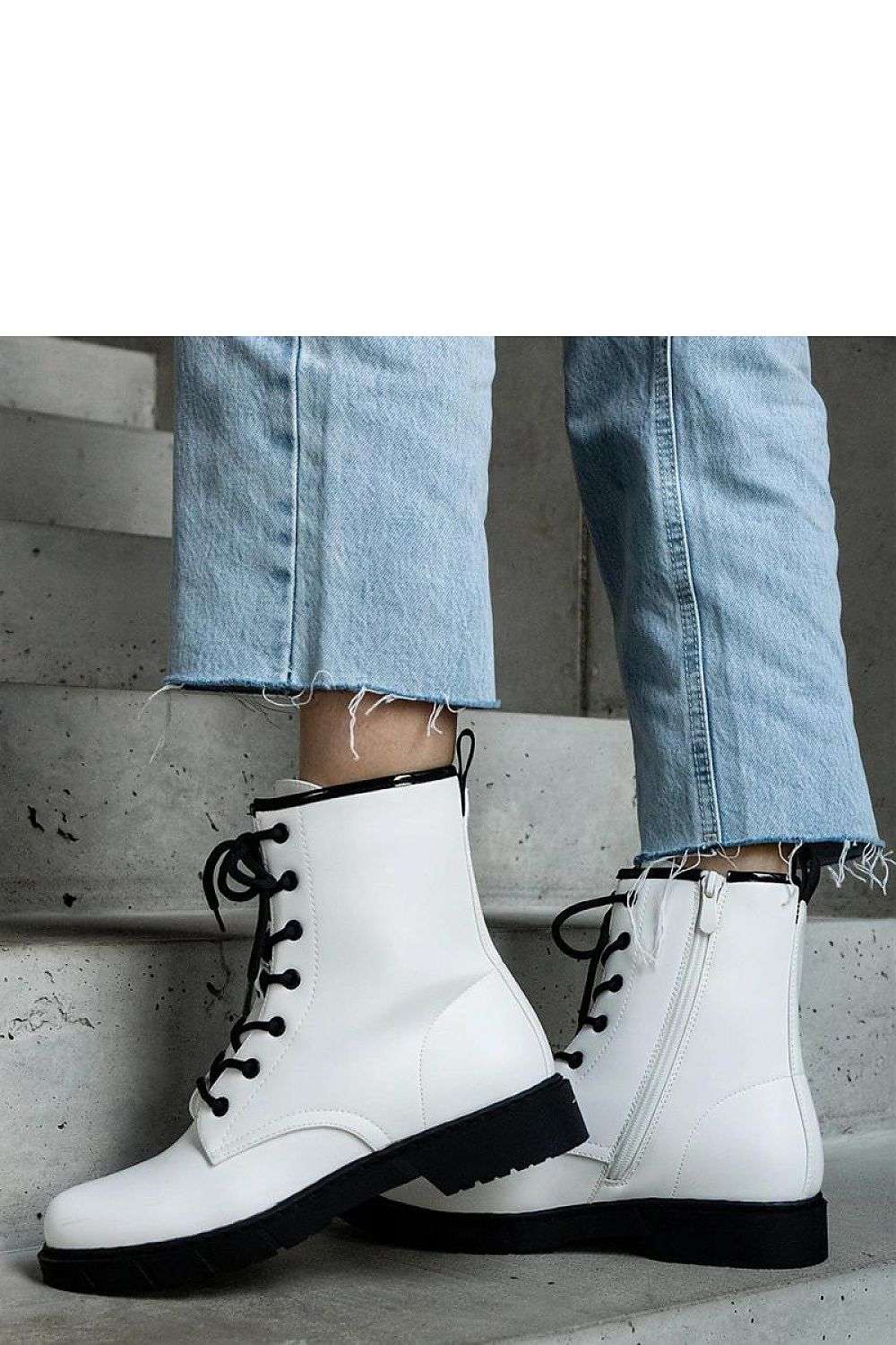 Boots model 206427