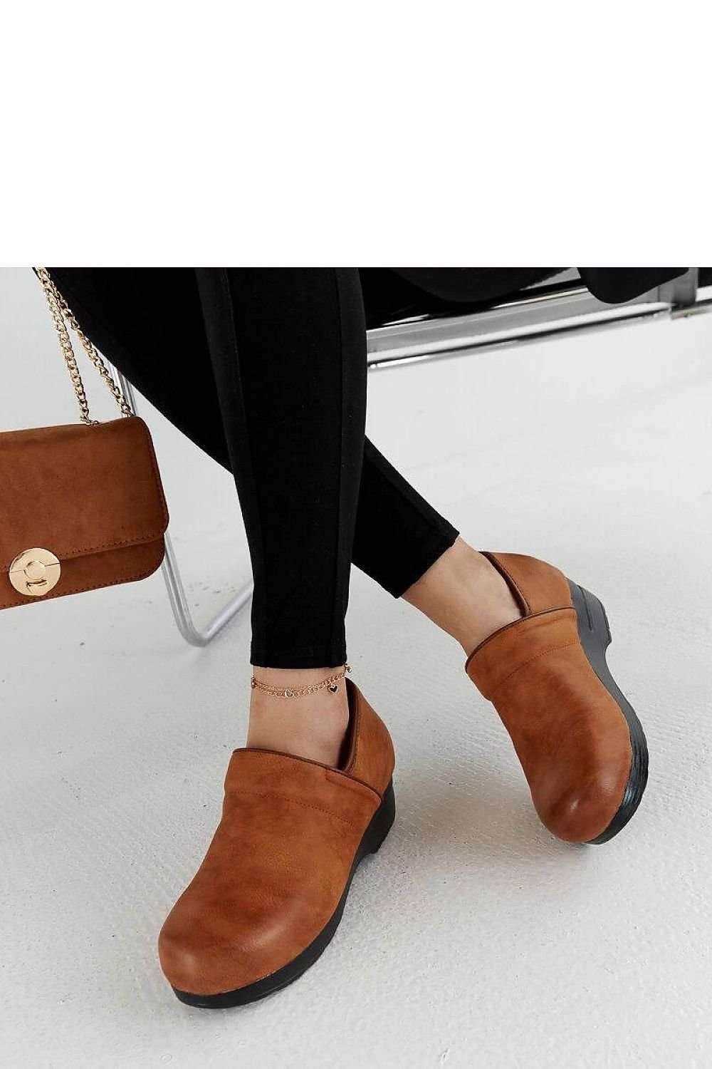 Low Shoes model 206479