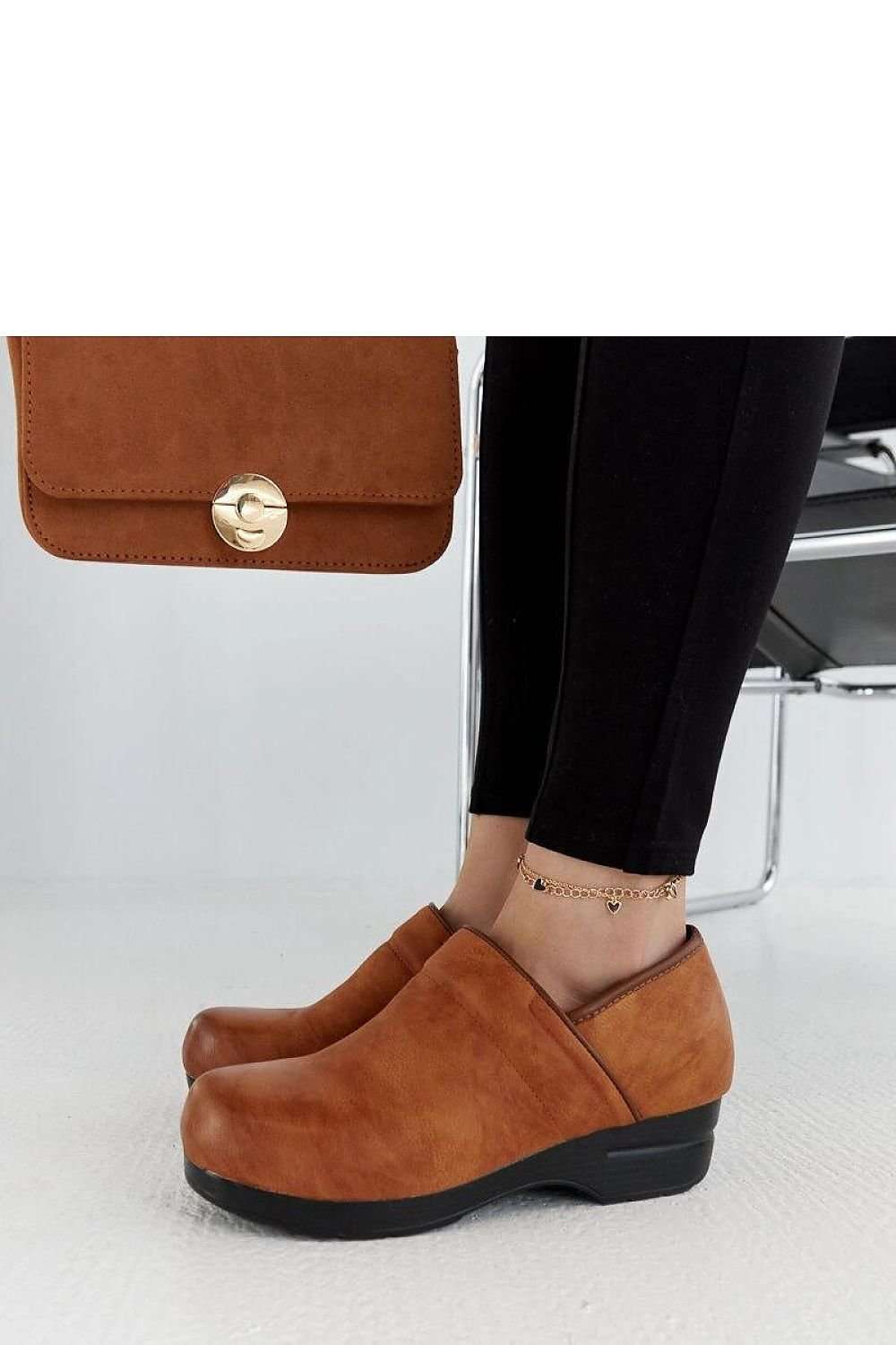 Low Shoes model 206479