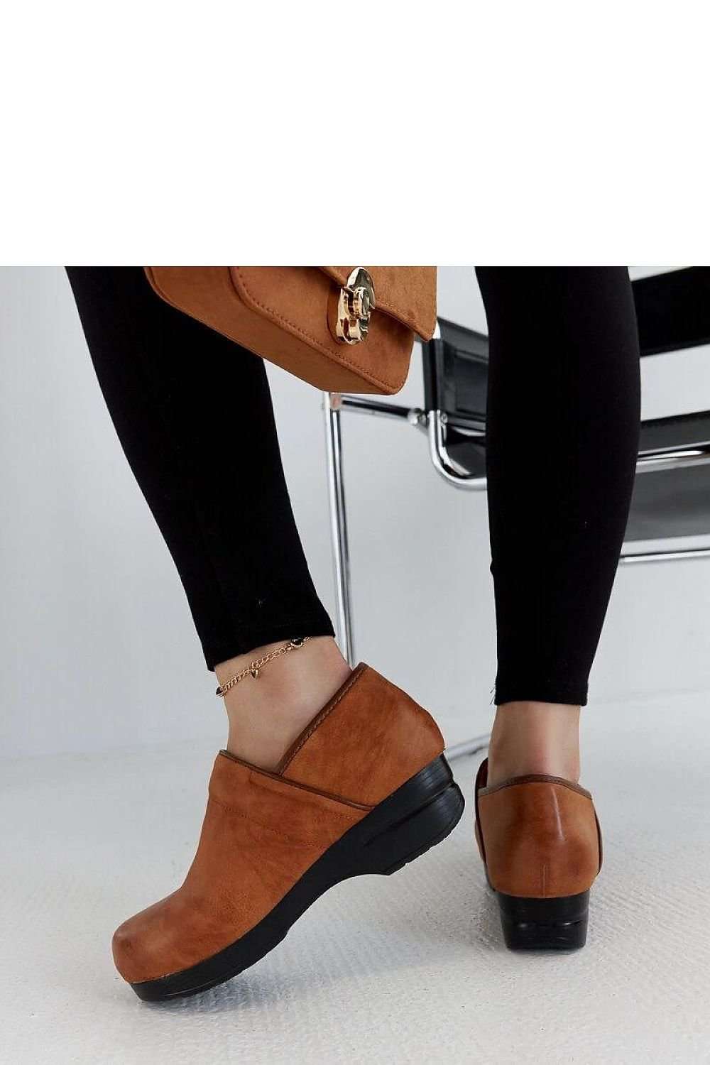 Low Shoes model 206479