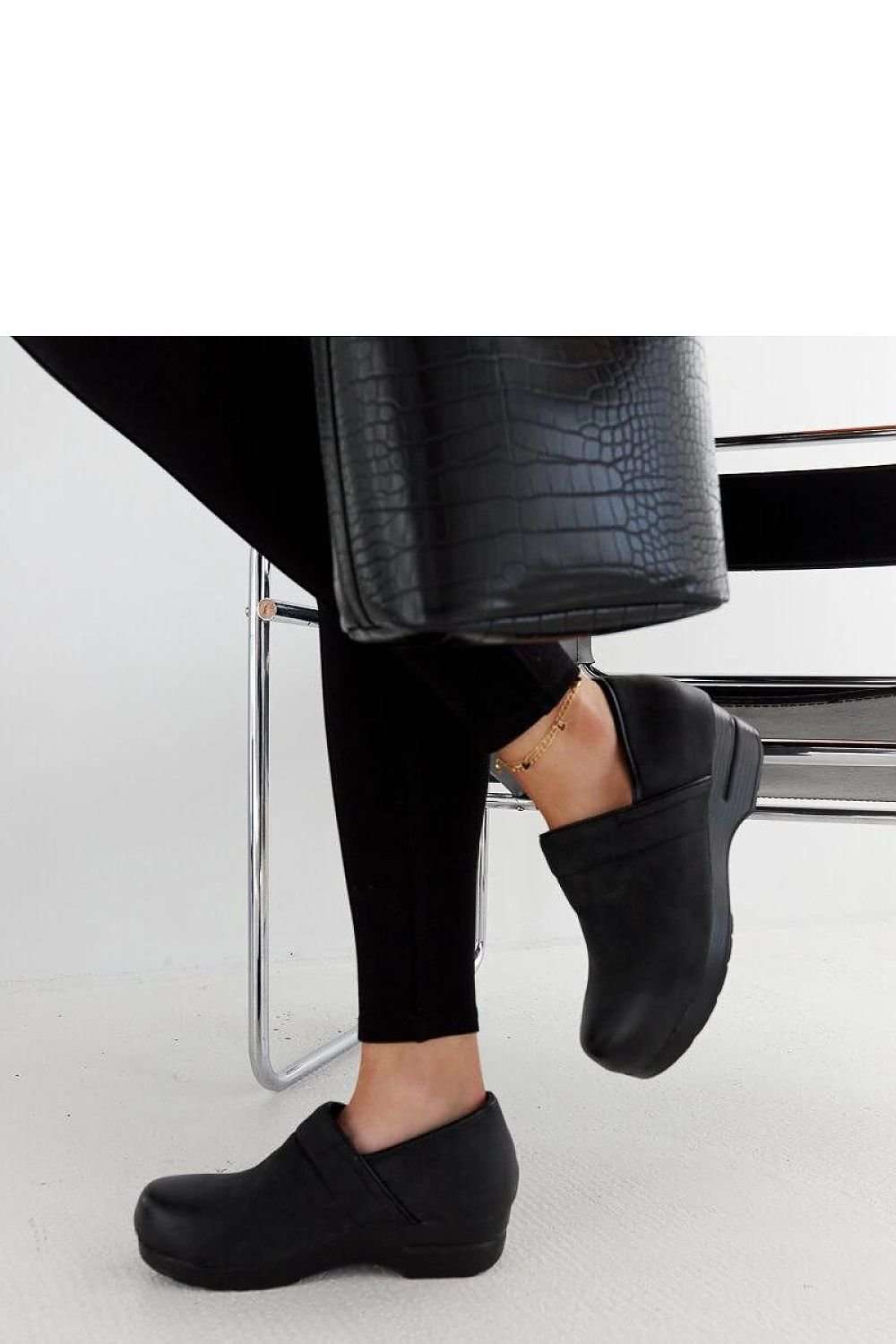 Low Shoes model 206480