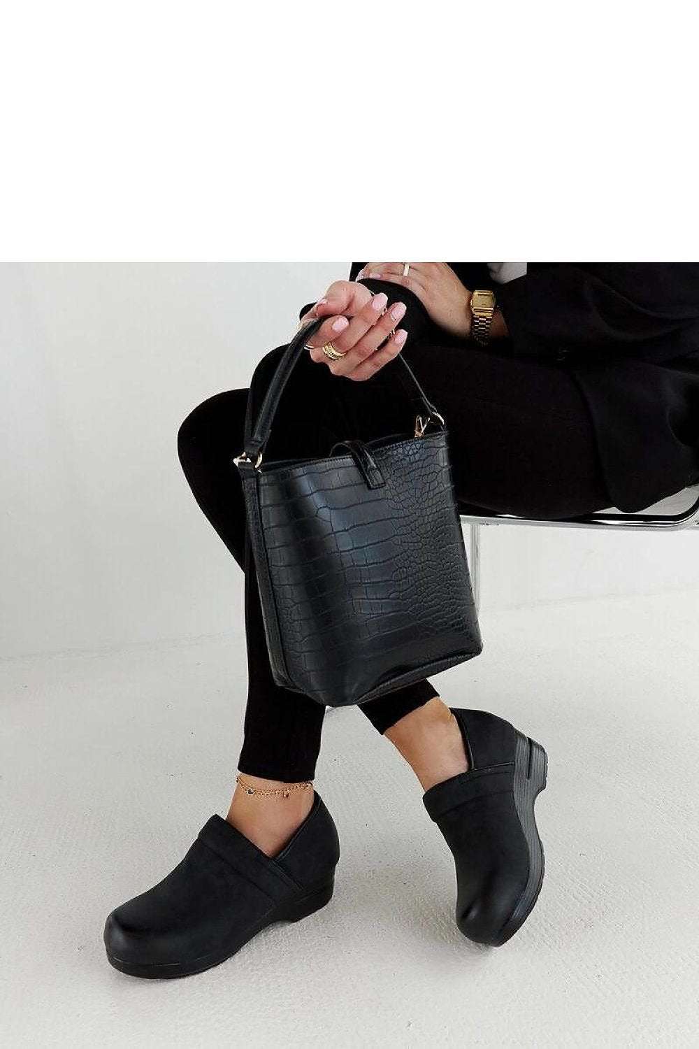 Low Shoes model 206480