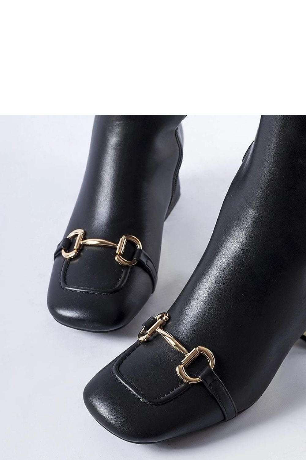 Heel boots model 206502