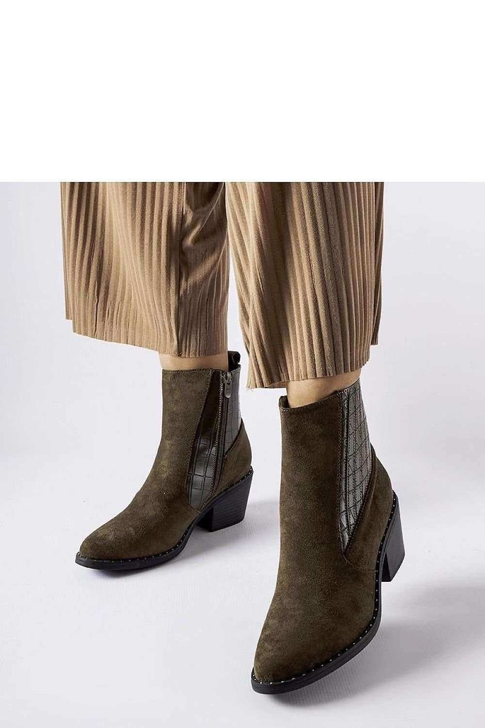 Heel boots model 206555