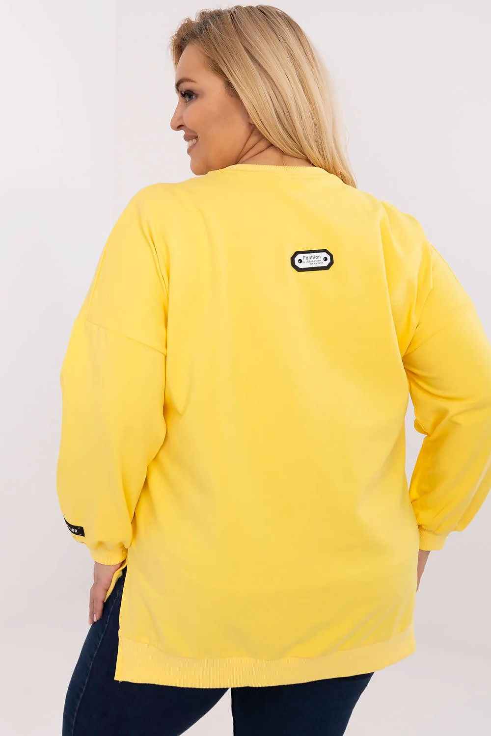 Plus size sweatshirt model 211734
