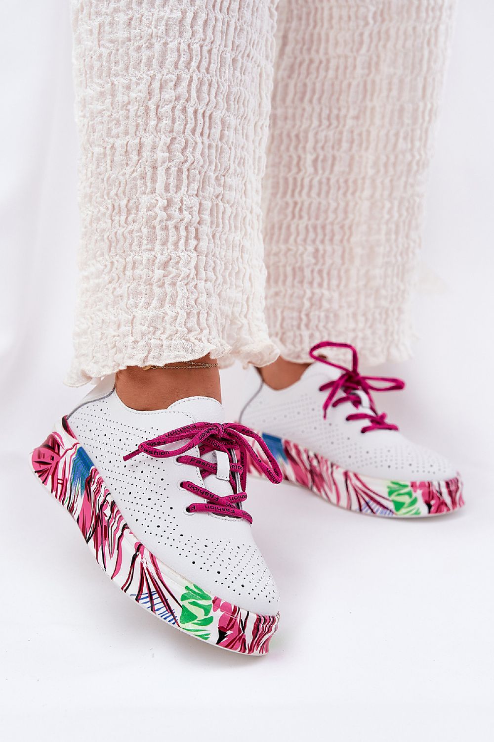  Sport Shoes model 212138 Step in style 